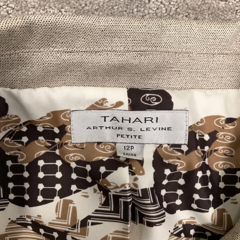 Tahari Arthur S Levine good used